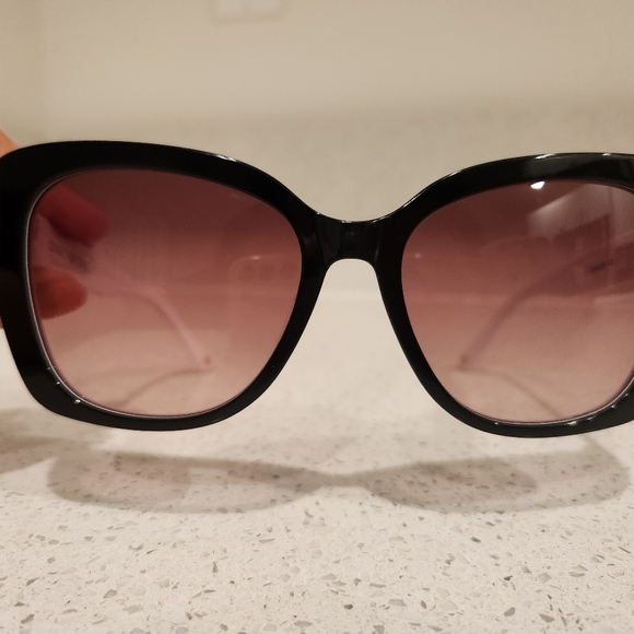 Anne Fontaine Allison Sunglasses - Picture 9 of 10